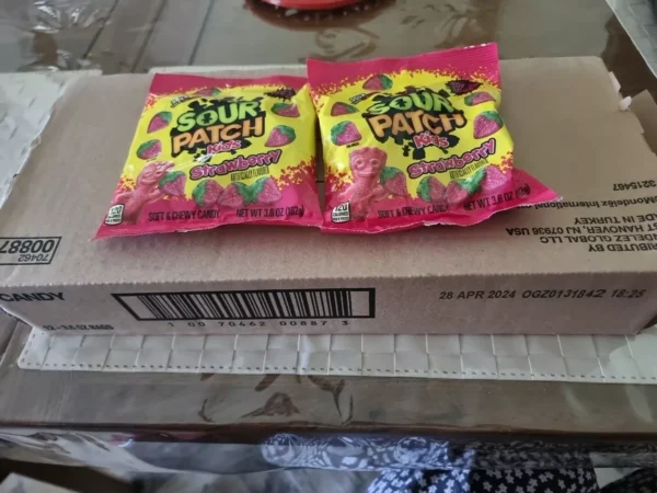 Sour Patch Kids Strawberry Bag 102g x 12 - Image 2